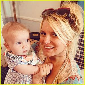 nude pics of jessica simpson|Jessica Simpson posted a fully naked picture and fans all spotted。